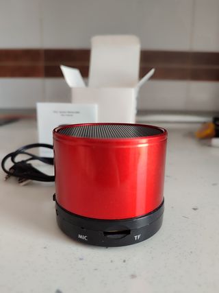 Altavoz bluetooth radio MP3 USB nuevo en su caja