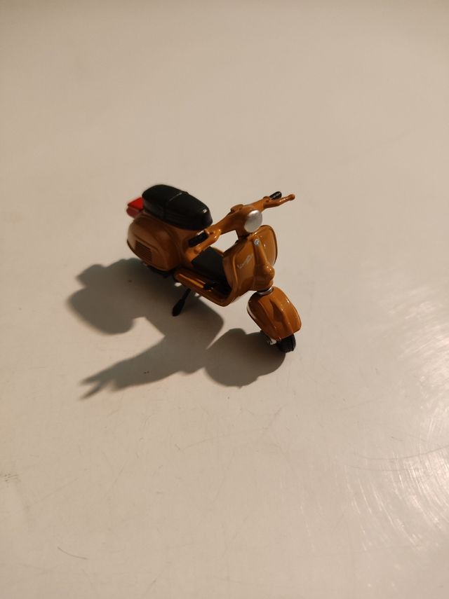 Miniatura Vespa 1:32