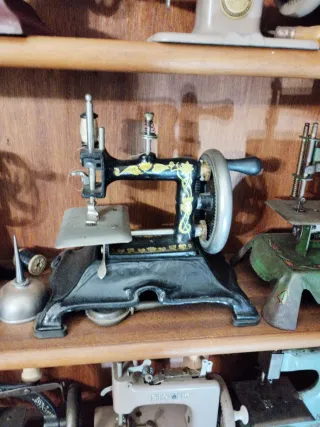 Maquinas de Coser Antiguas
