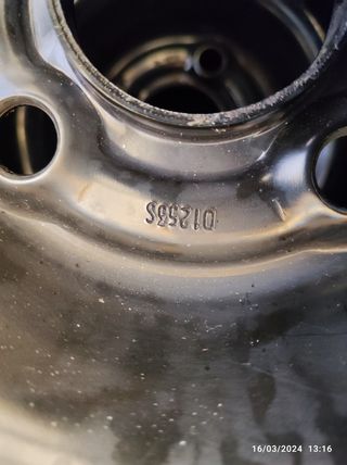 Llantas de acero y tapacubos radio 14" Opel