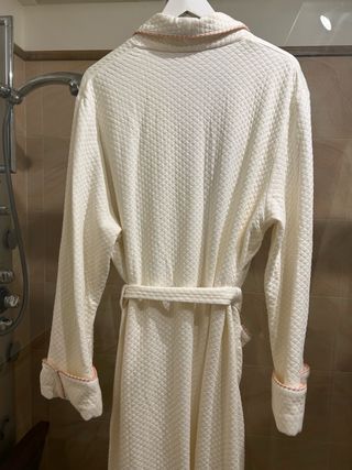Bata de casa . Talla M. Nueva