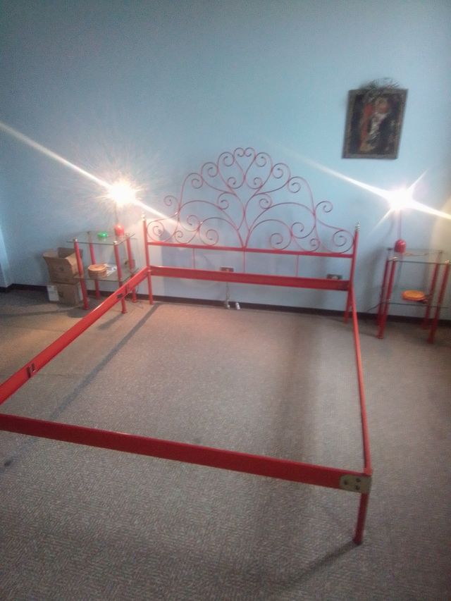Letto di ferro laccato rosso completo