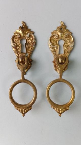 LOTTO DI 2 TIRATORI ANTICHI IN BRONZO, R93