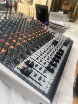 Tecnico de sonido/dj/iluminacion