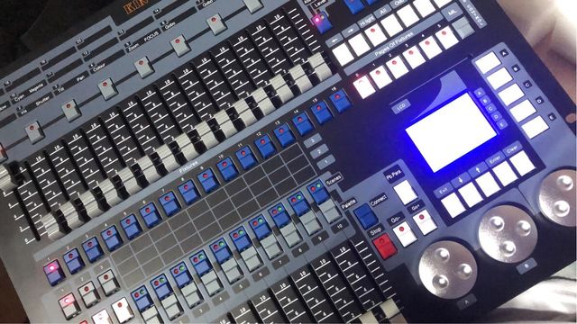 Tecnico de sonido/dj/iluminacion