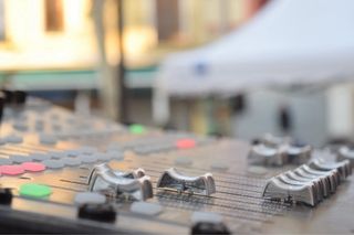 Tecnico de sonido/dj/iluminacion