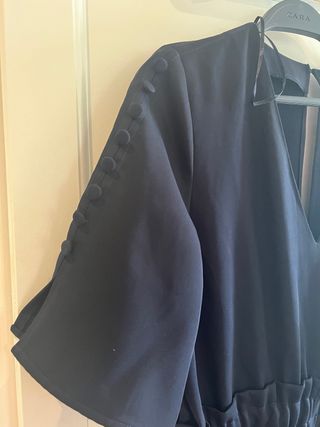 Mono azul marino , ultima coleccion Zara .