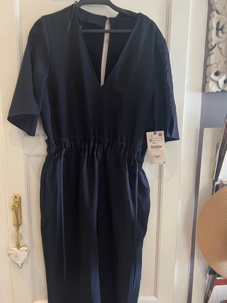 Mono azul marino , ultima coleccion Zara .