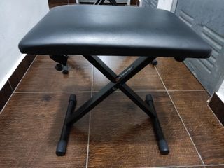 Teclado Casio CTK 3200, asiento y soporte 