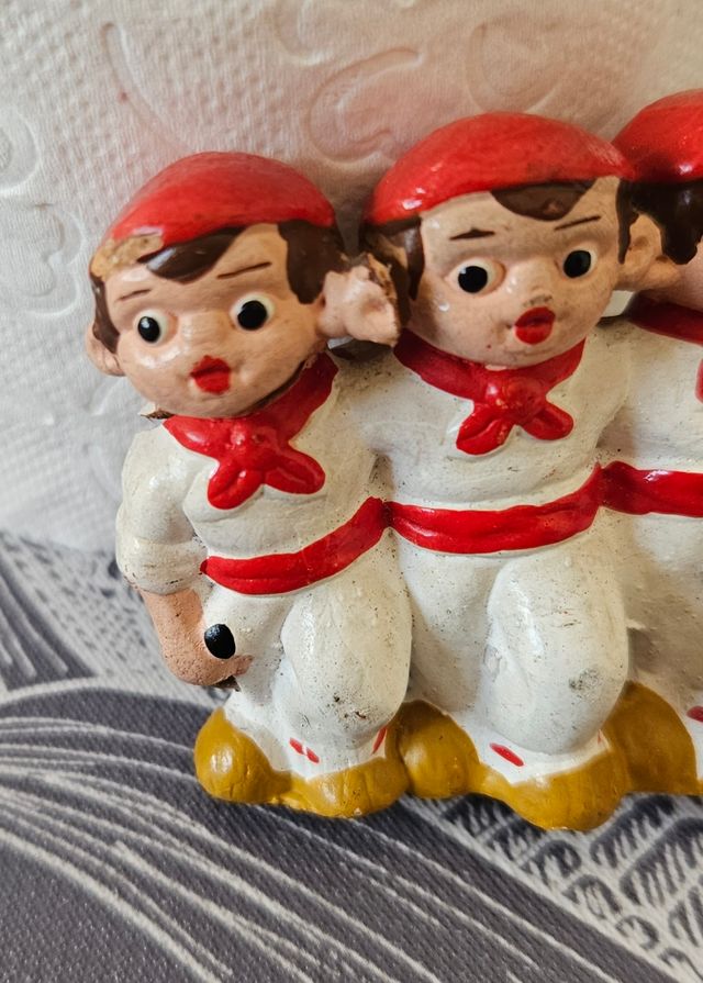 FIGURA DE TERRACOTA  PAMPLONA