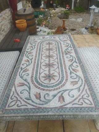 mesa de jardín y patio