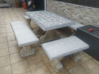 mesa de jardín y patio