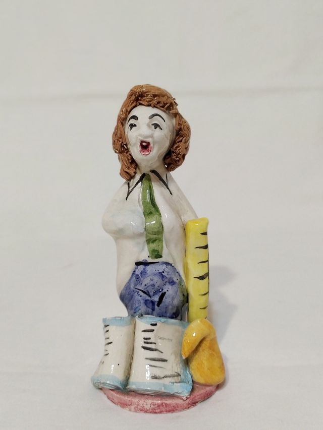 Statuetta ceramica farmacista