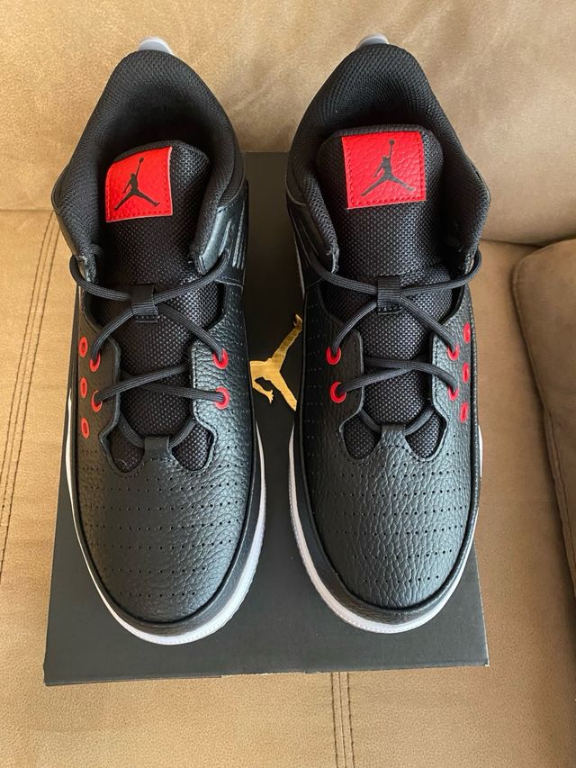 Jordan MAX AURA 5