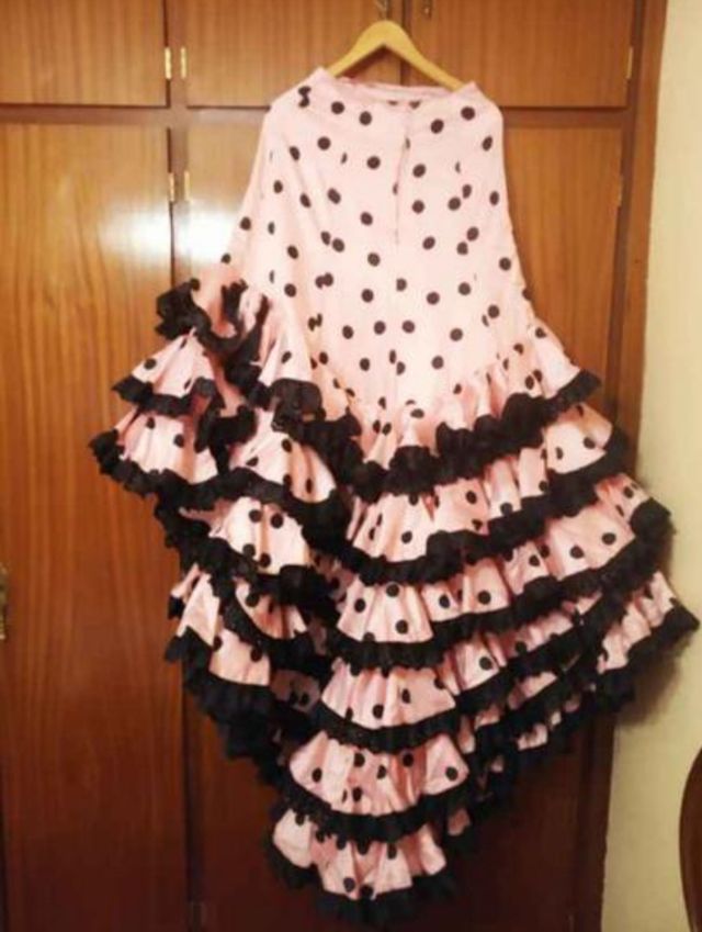 Bata de cola flamenca