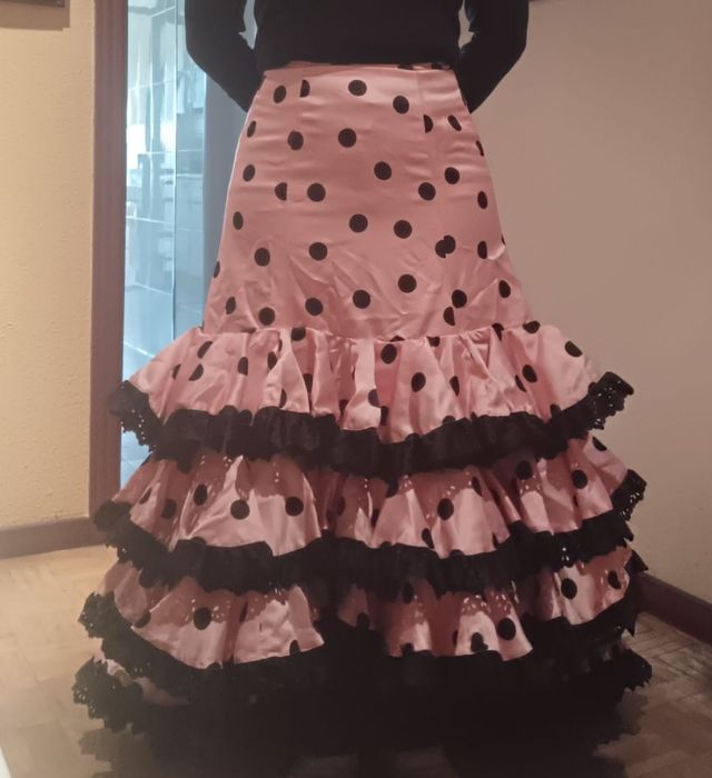 Bata de cola flamenca