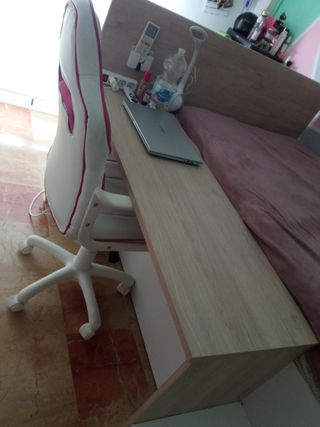 Cama juvenil con escritorio y cajoneras