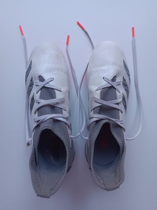 Zapatillas de fútbol_Adidas-Predator