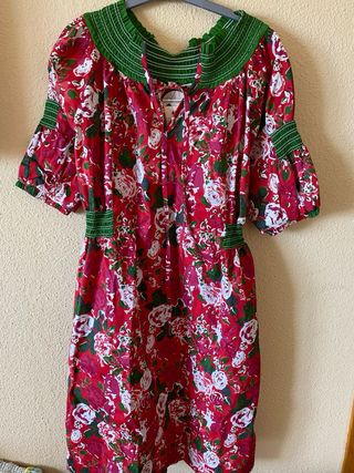 Vestido con etiquetas talla S