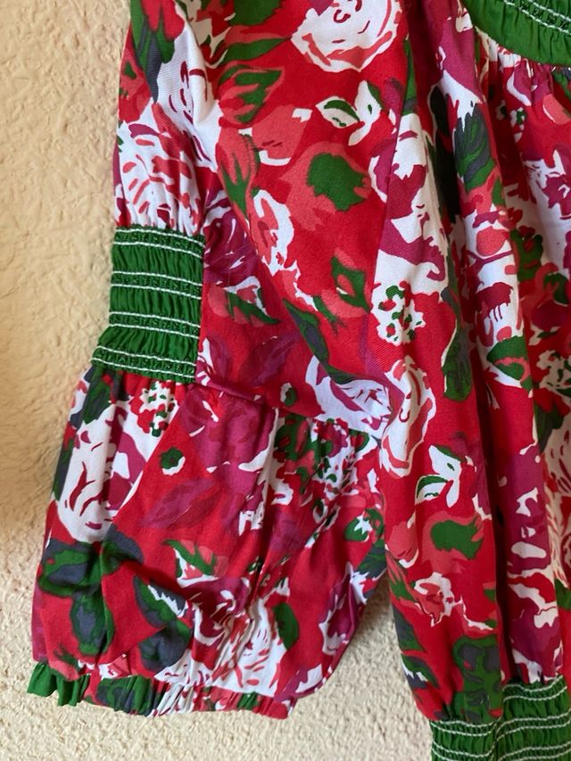 Vestido con etiquetas talla S