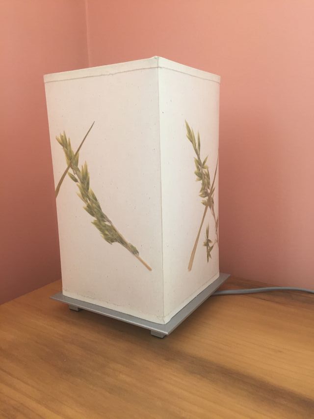 Lámpara de mesilla de noche