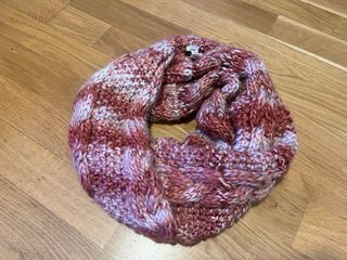 Cuello bujanda mujer