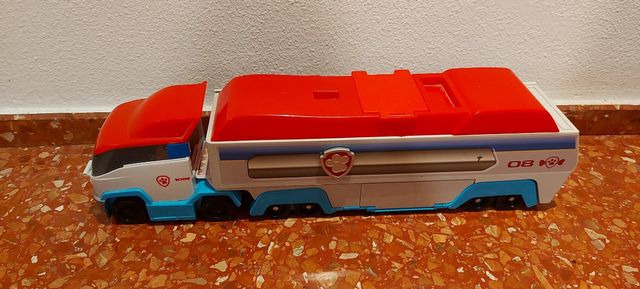 camión patrulla canina , vehiculos y muñecos.