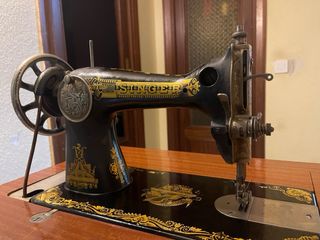 MAQUINA DE COSER SINGER