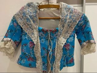 Traje de fallera niña,manteletas y zapatos