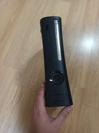 Xbox 360 + 2 mandos