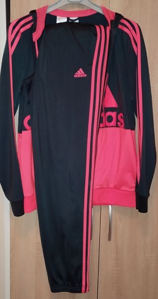 Chándal Adidas talla 15-16 años