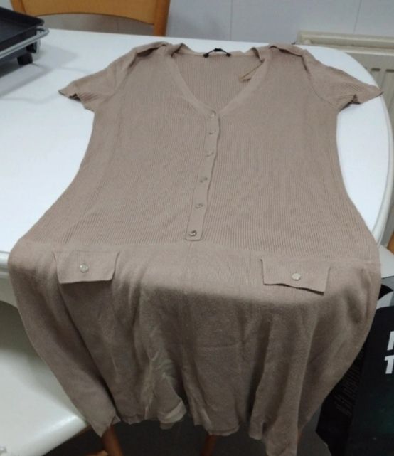 Precioso vestido de punto beis 