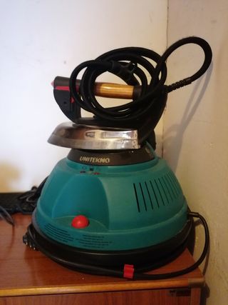 Ferro da stiro e vaporiera