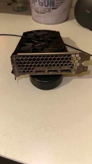 Nvidia GTX 1650 SEMINUEVA