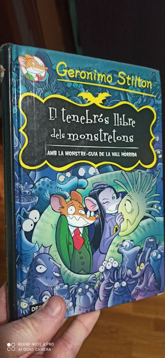 El Tenebrós llibre dels monstretons