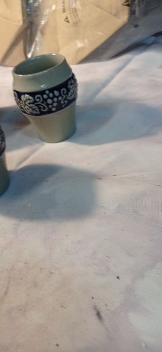 Brocca più bicchieri in ceramica decora