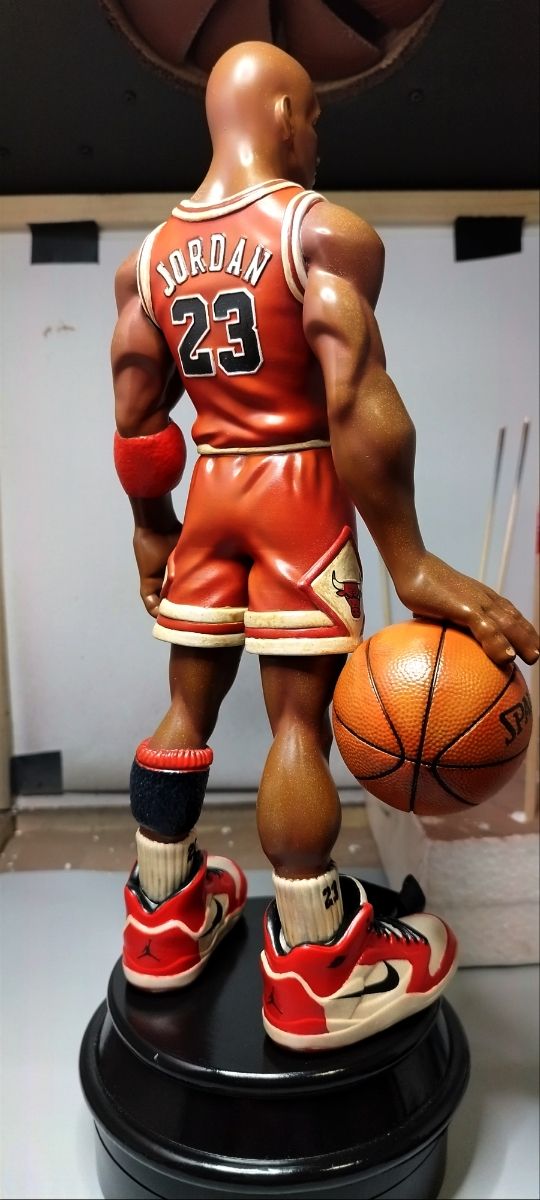 Resina Michael Jordan escala 1-6