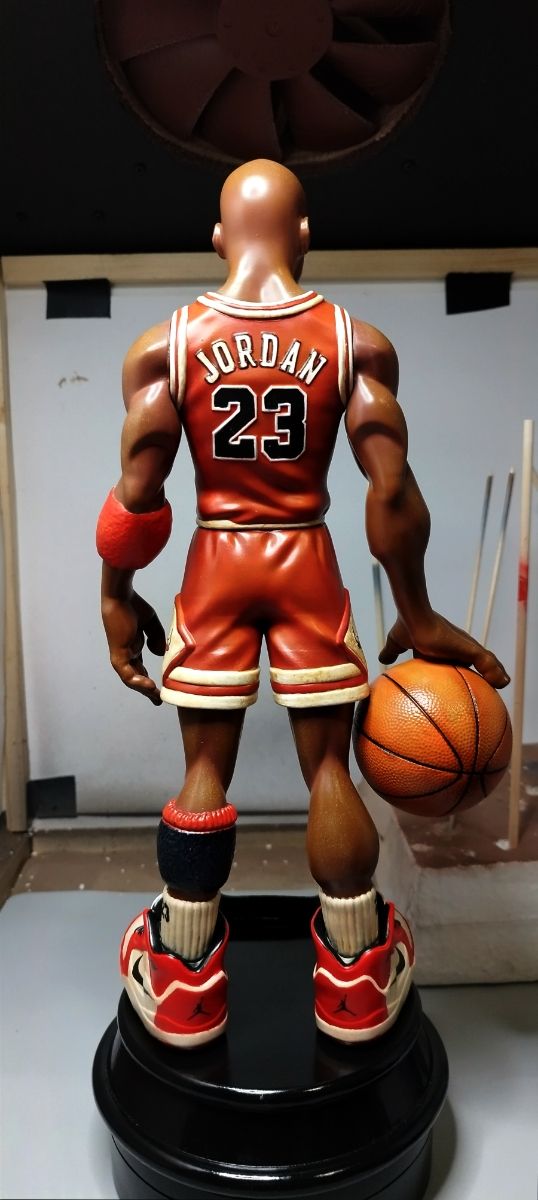 Resina Michael Jordan escala 1-6