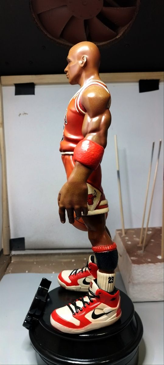 Resina Michael Jordan escala 1-6