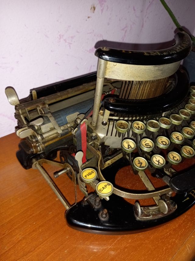 Macchina da scrivere