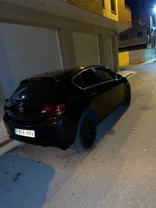 Opel Astra 2013