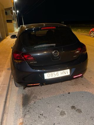 Opel Astra 2013