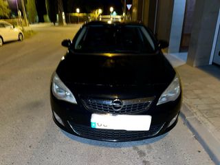 Opel Astra 2013
