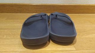 Chanclas de dedo azules talla 43 Unisex