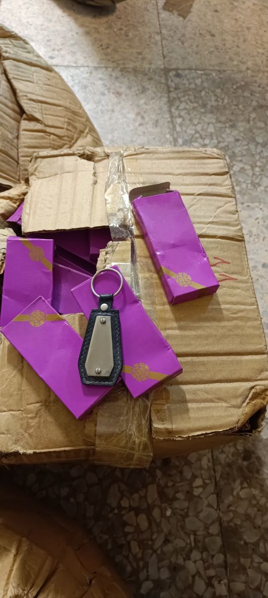 Llaveros piel placa grabado