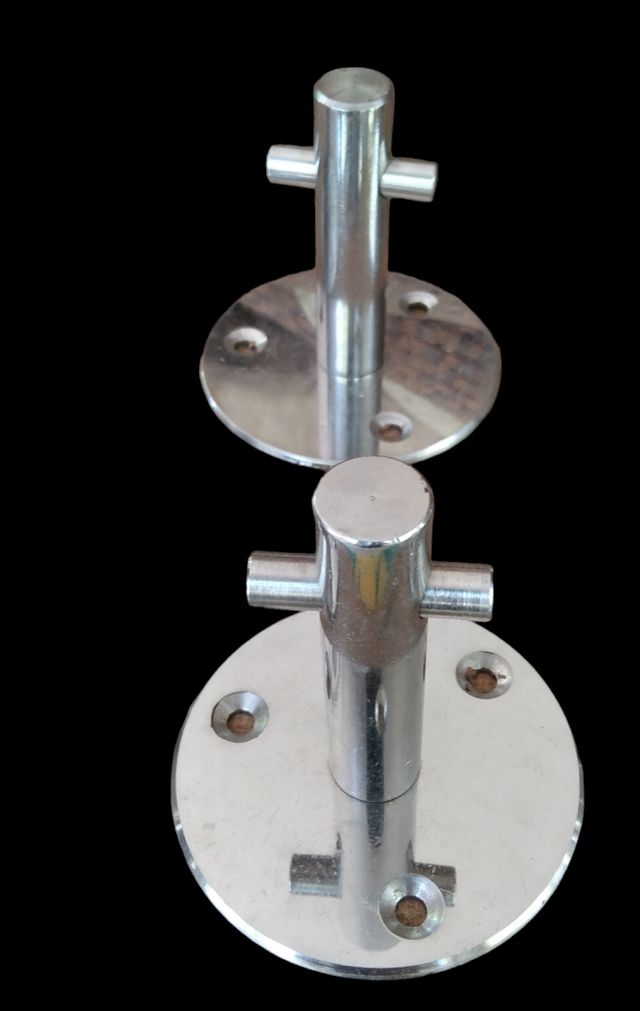 14 Sostegni tipo bitta in acciaio