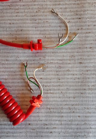 Lote dos cordones teléfono Heraldo