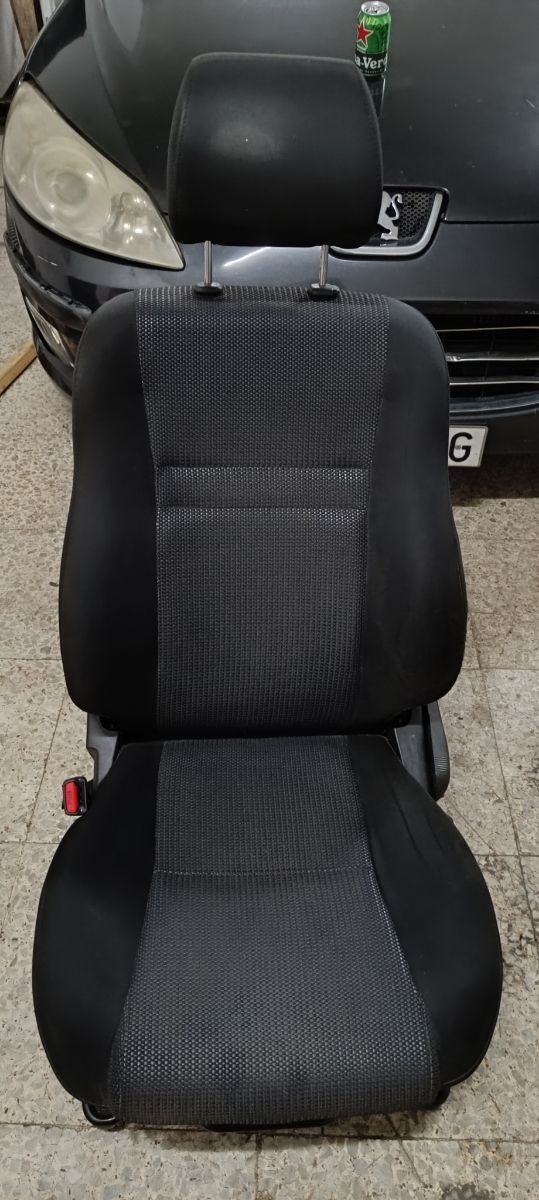 Asiento Toyota Avensis