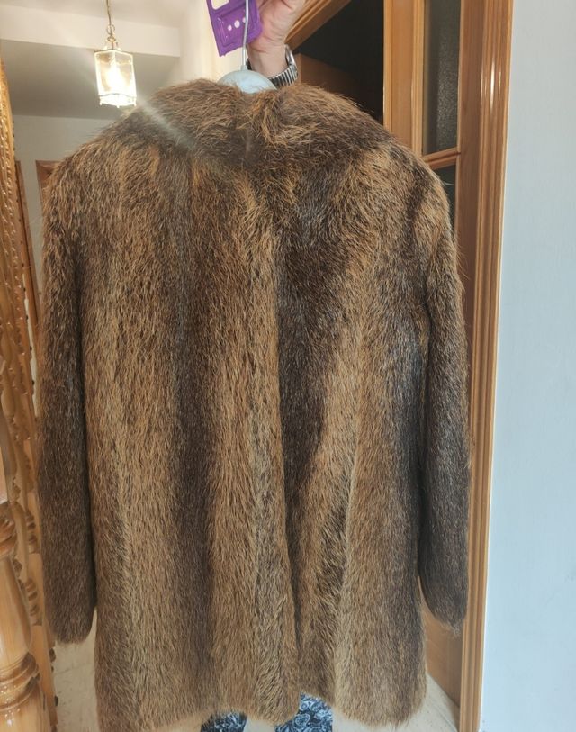 Abrigo auténtico Nutria (tipo Bisón)