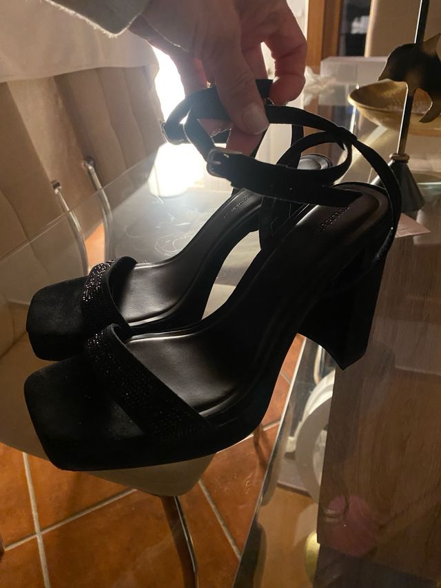 sandalias de tacon talla 38 Zara